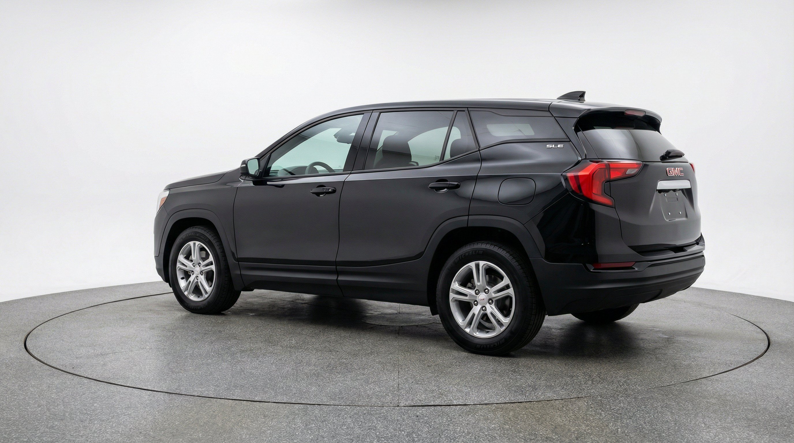 Used 2024 GMC Terrain SLE FWD image 6