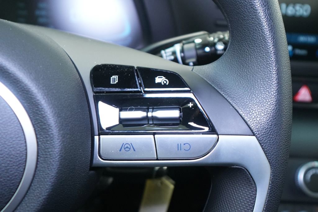 New 2026 Hyundai Elantra SE image 32