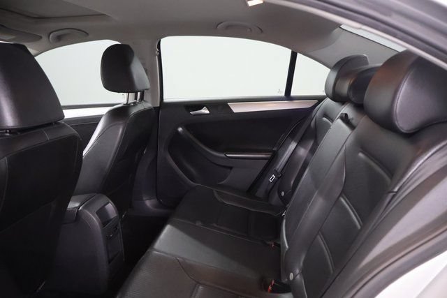 Used 2014 Volkswagen Jetta SE FWD image 28