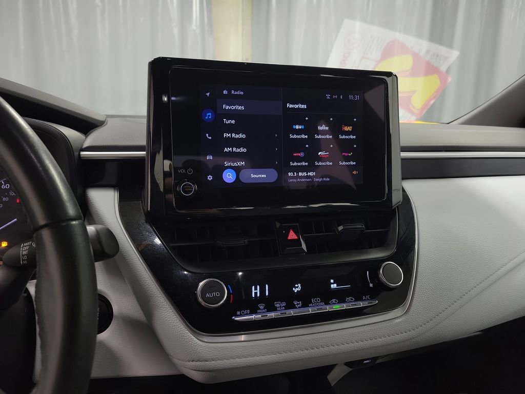 Used 2024 Toyota Corolla SE image 14