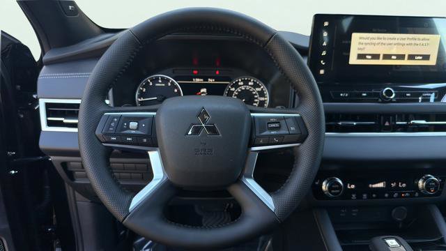 New 2026 Mitsubishi Outlander LE FWD image 15