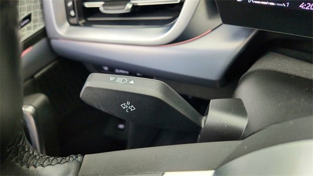 Used 2025 BMW X2 xDrive28i image 41