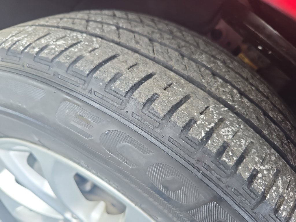 Used 2019 Chevrolet Equinox LT image 32