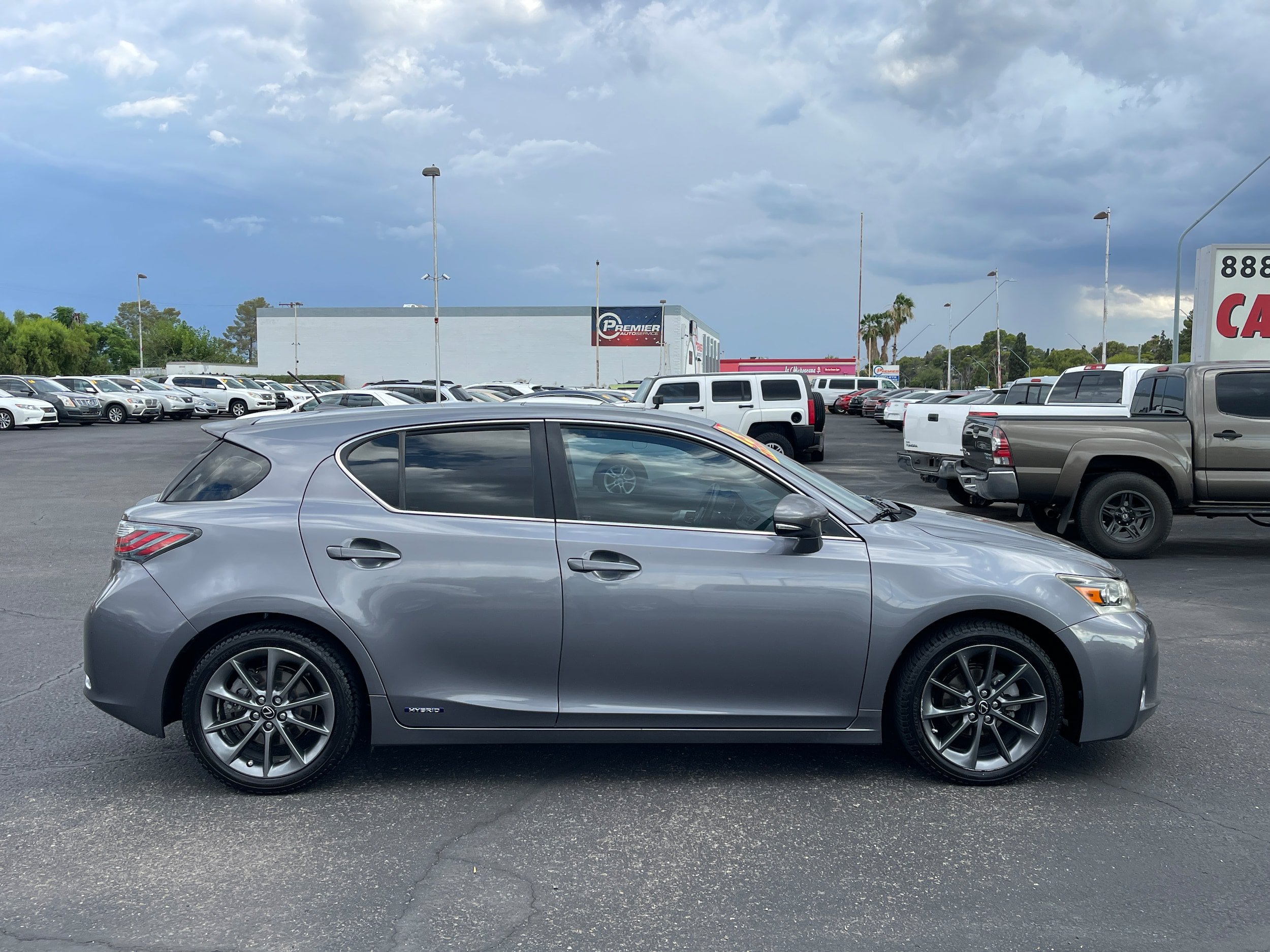Used 2013 Lexus CT 200h w/ Premium Pkg w/Navigation FWD image 6