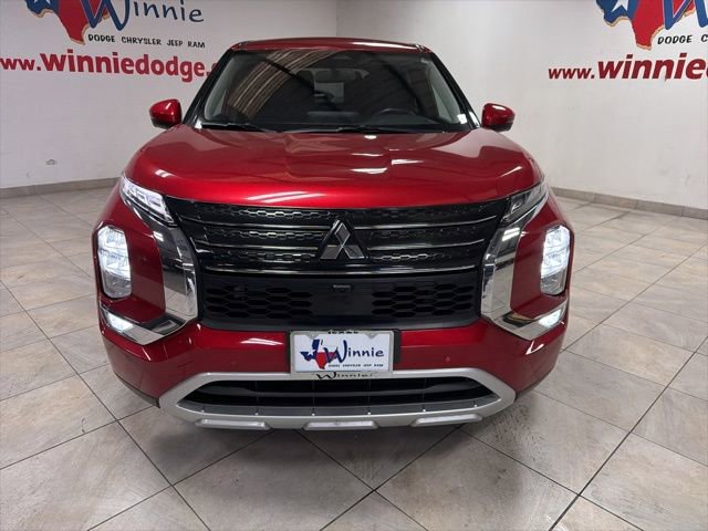 Used 2024 Mitsubishi Outlander SE image 8