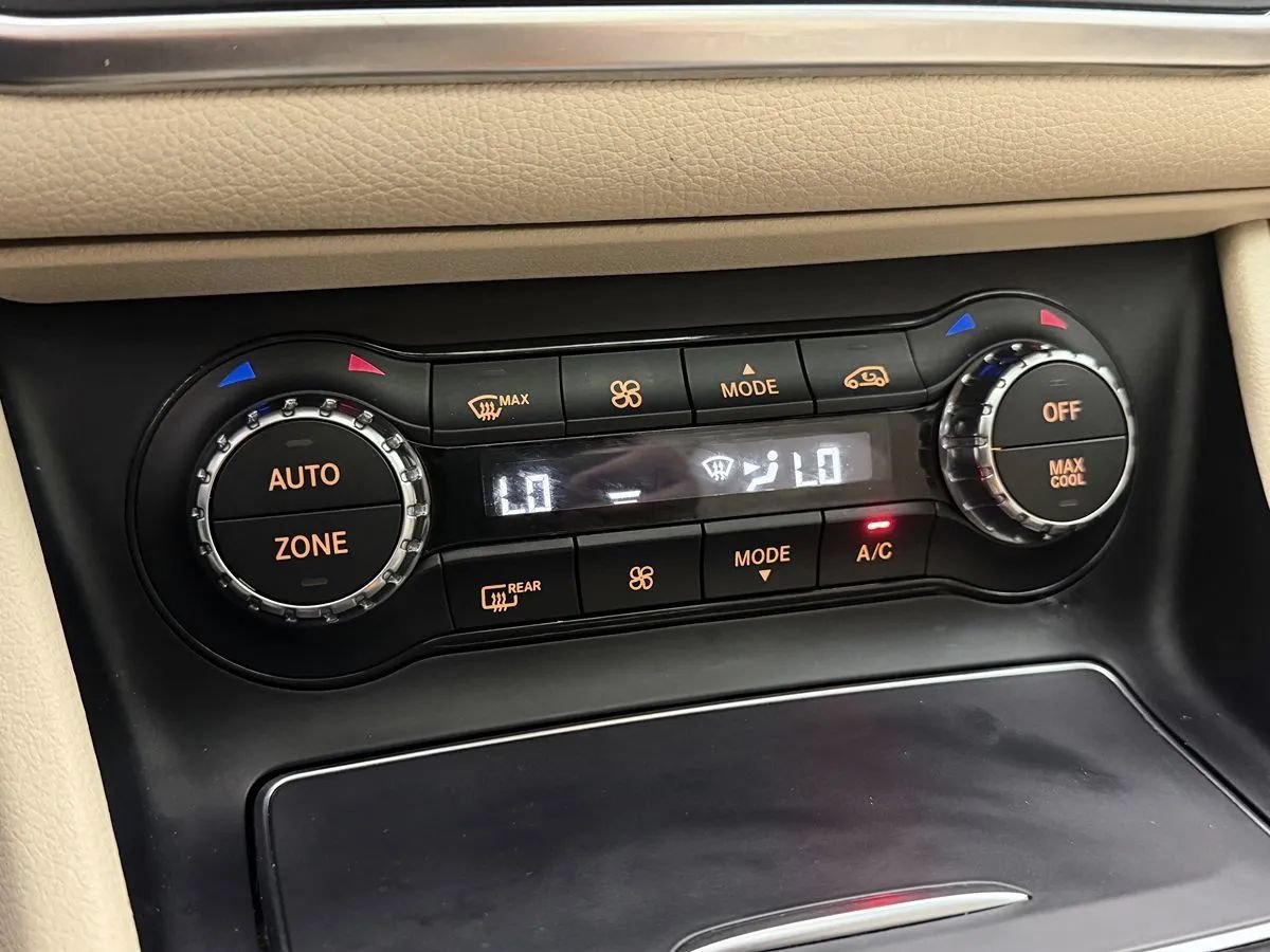 Used 2018 Mercedes-Benz GLA 250 4MATIC image 26