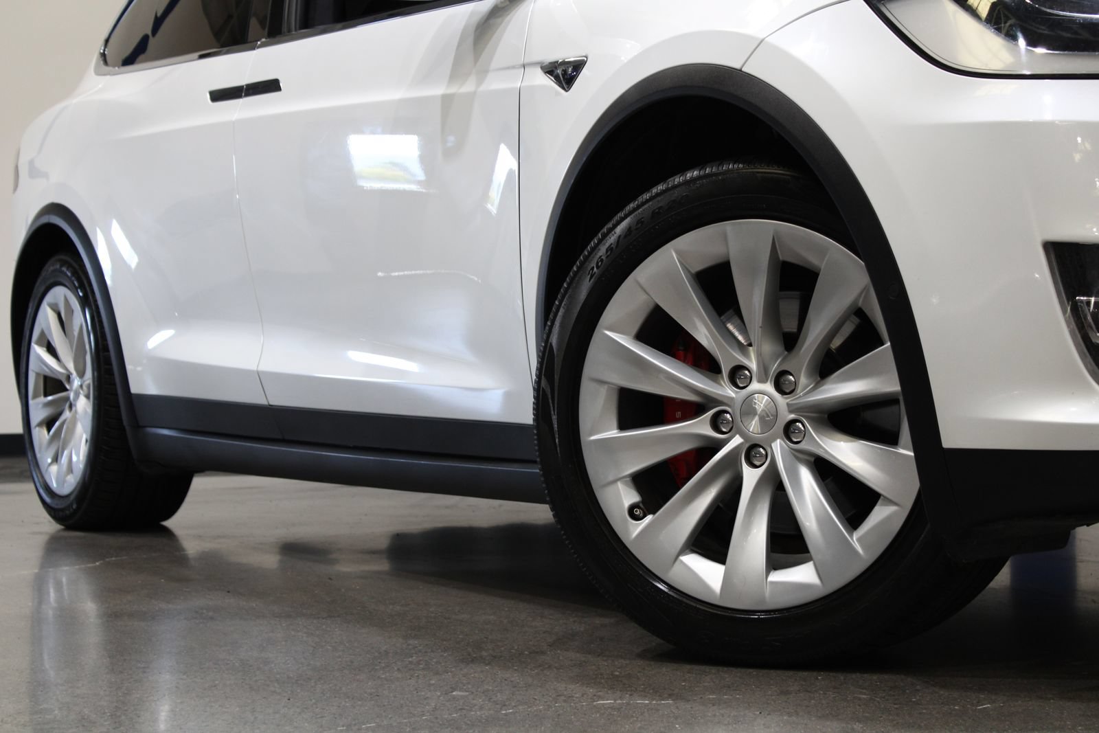 Used 2020 Tesla Model X Performance AWD/4WD image 3