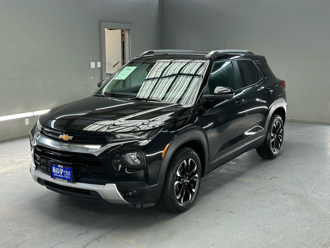 Used 2023 Chevrolet TrailBlazer LT FWD image 3