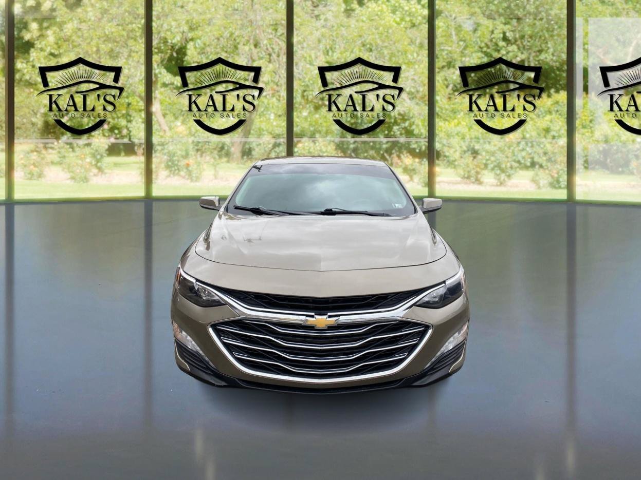Used 2020 Chevrolet Malibu LT FWD image 2