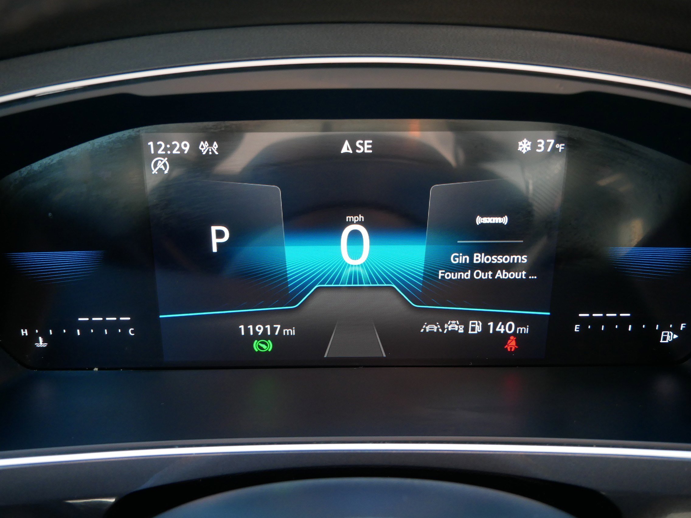 Used 2024 Volkswagen Tiguan SE R-Line w/ MDO Package, Two-Row image 21