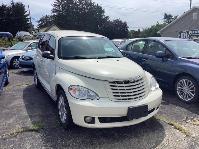 Used 2008 Chrysler PT Cruiser Touring FWD image 1