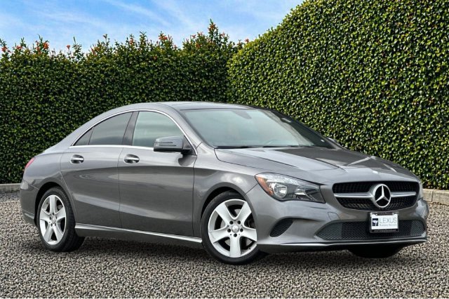 Used 2017 Mercedes-Benz CLA 250 4MATIC image 2