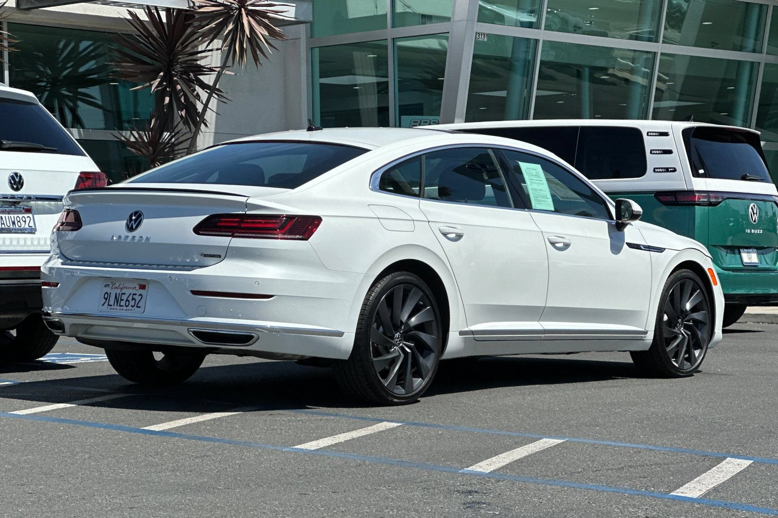 Used 2023 Volkswagen Arteon SEL AWD/4WD image 4