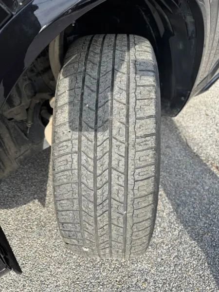 Used 2017 Volvo XC90 T6 Momentum w/ Vision Package image 16