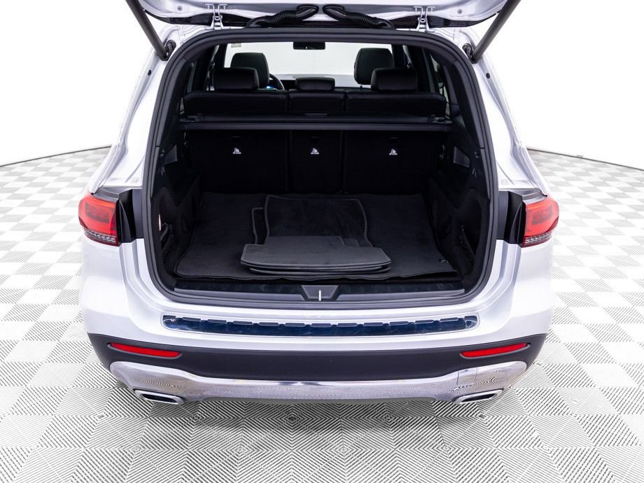 Used 2021 Mercedes-Benz GLB 250 4MATIC w/ Premium Package image 32