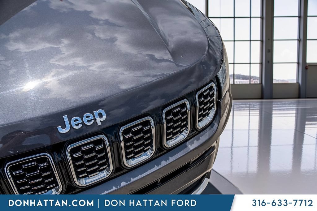 Used 2024 Jeep Compass Limited AWD/4WD image 33