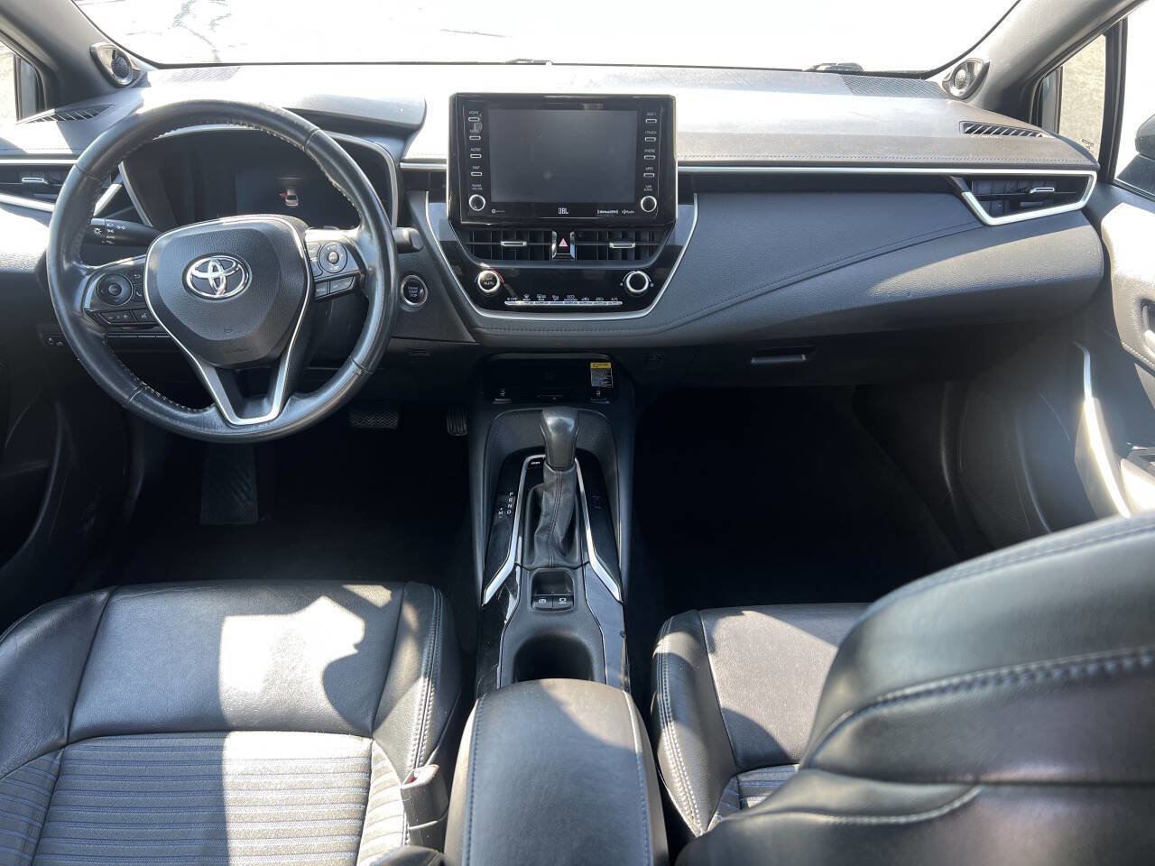 Used 2020 Toyota Corolla XSE image 15