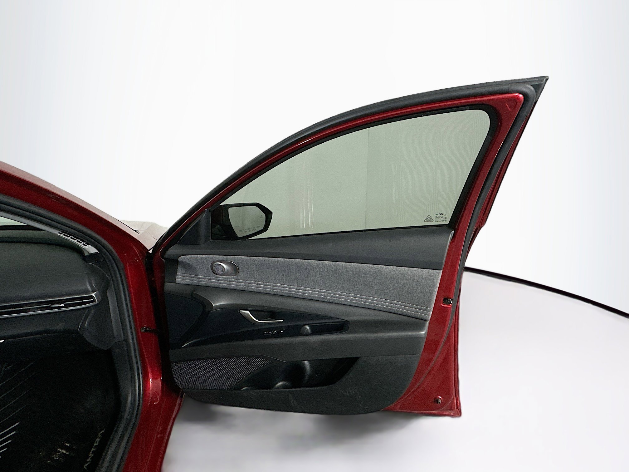 Used 2024 Hyundai Elantra Limited image 34