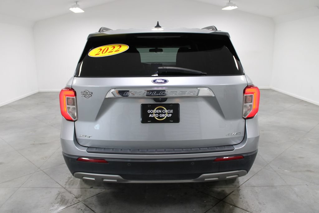 Used 2022 Ford Explorer XLT w/ Equipment Group 202A AWD/4WD image 8