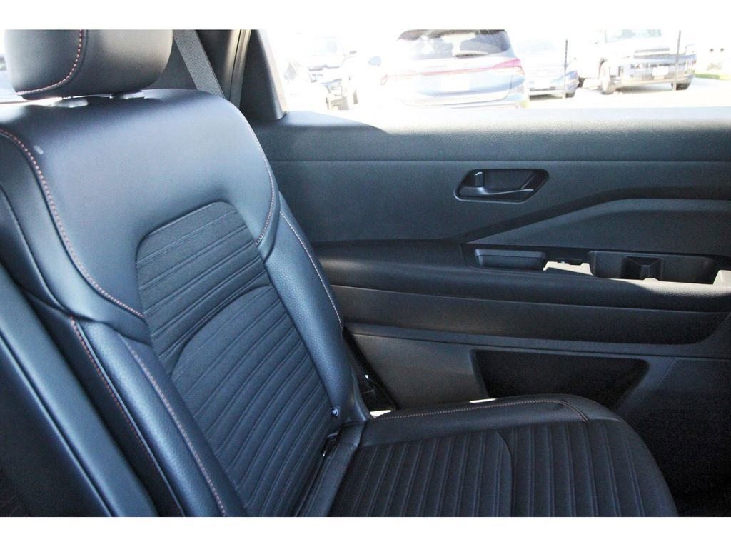 Used 2024 Nissan Pathfinder Rock Creek image 15