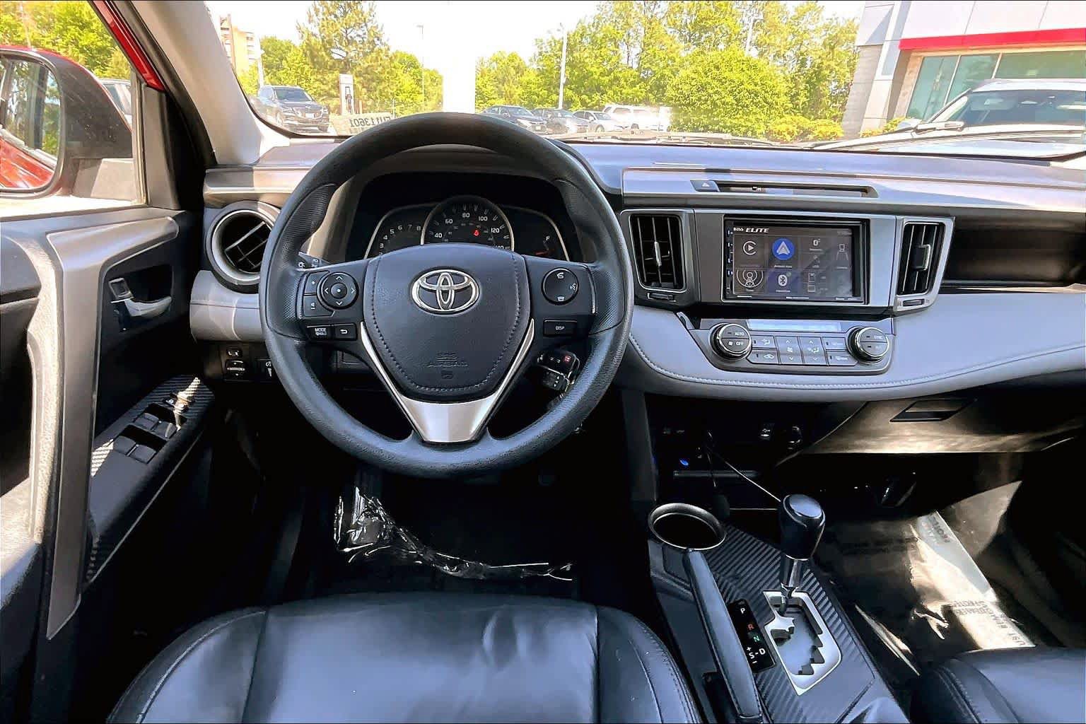 Used 2014 Toyota RAV4 XLE FWD image 6