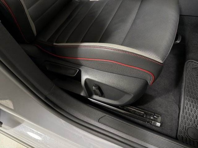 Certified 2022 Volkswagen GTI Autobahn FWD image 37