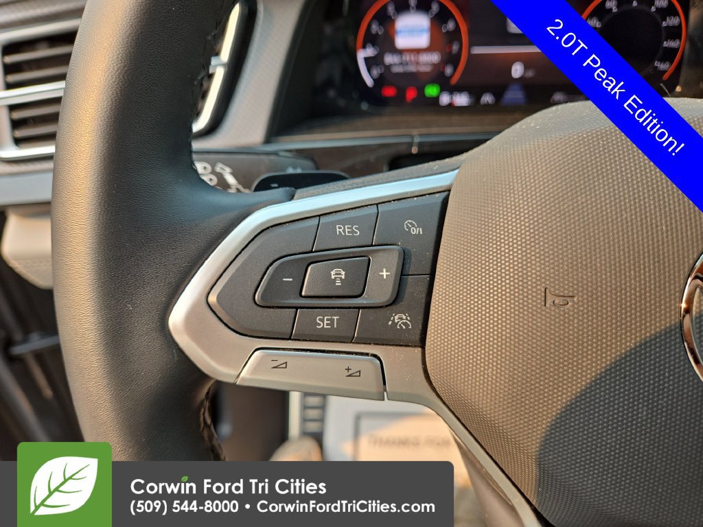Used 2025 Volkswagen Atlas Peak Edition SE AWD/4WD image 18