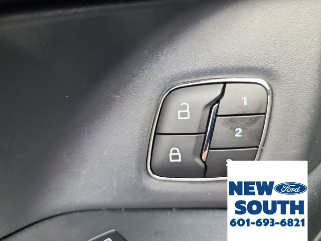 Used 2024 Ford Expedition XLT image 11