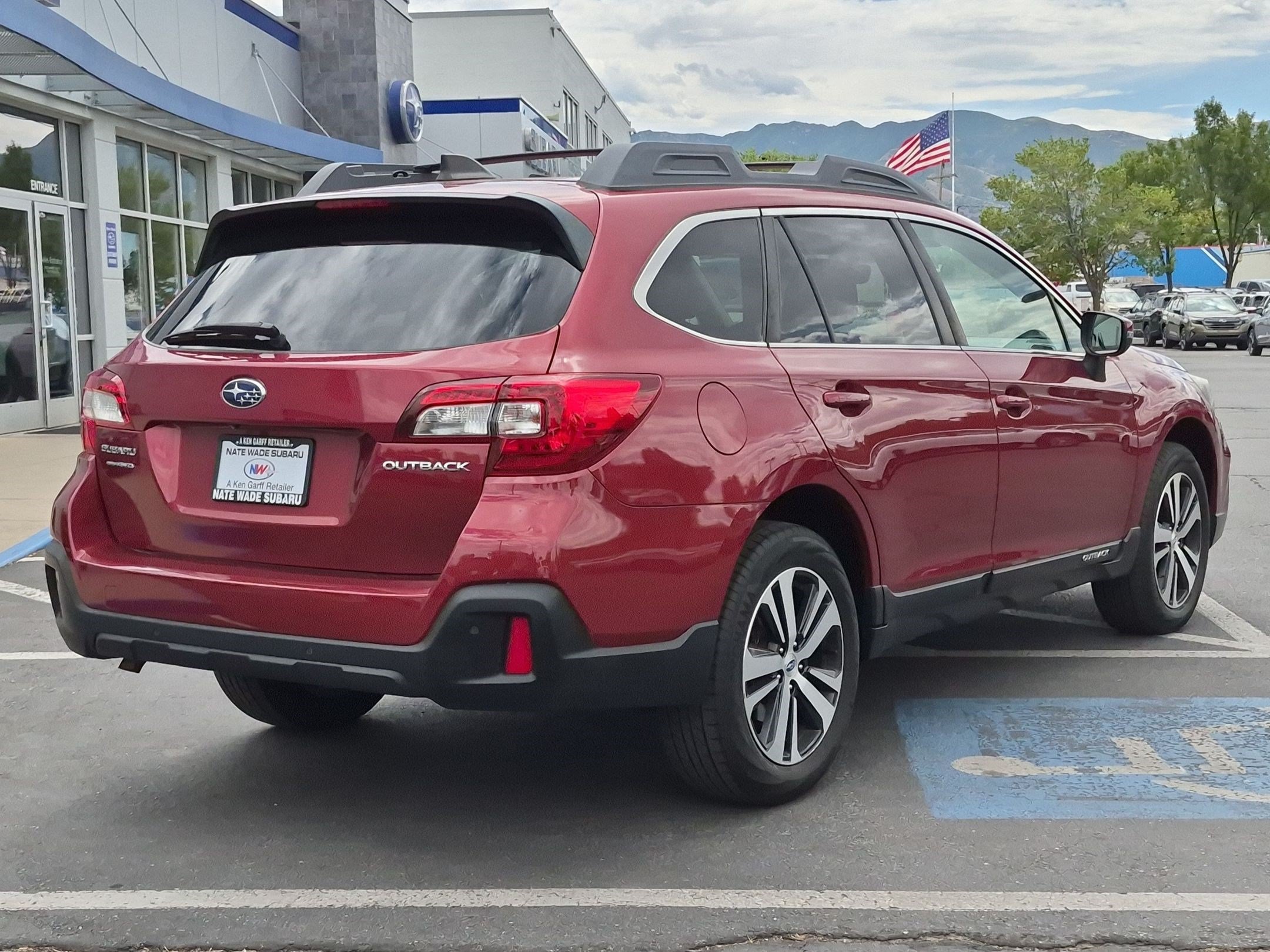 Used 2019 Subaru Outback 2.5i Limited AWD/4WD image 3