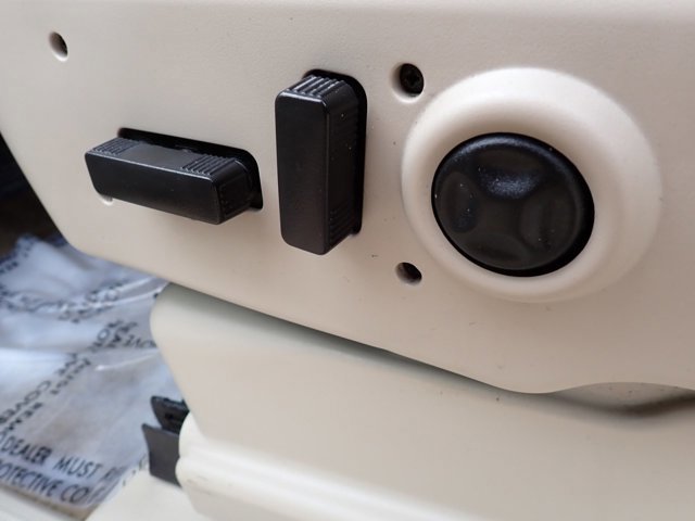 Used 2005 Cadillac Escalade AWD image 14