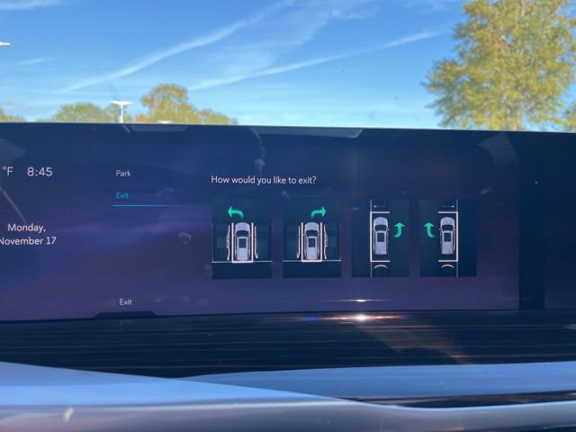 New 2026 Cadillac Escalade Luxury w/ Touring Package RWD image 36