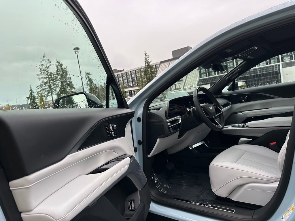 New 2025 Cadillac Lyriq Sport image 20