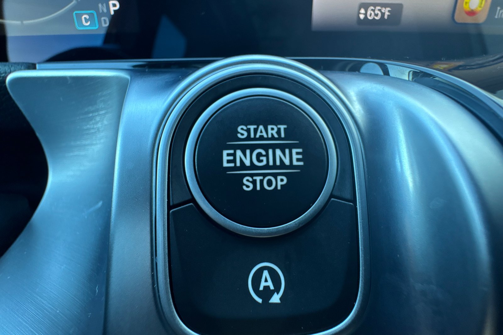 Certified 2025 Mercedes-Benz GLB 250 4MATIC image 23