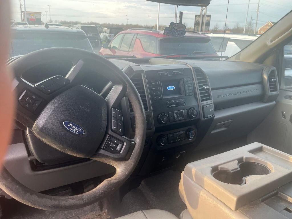 Used 2020 Ford F250 XL w/ Power Equipment Group image 13