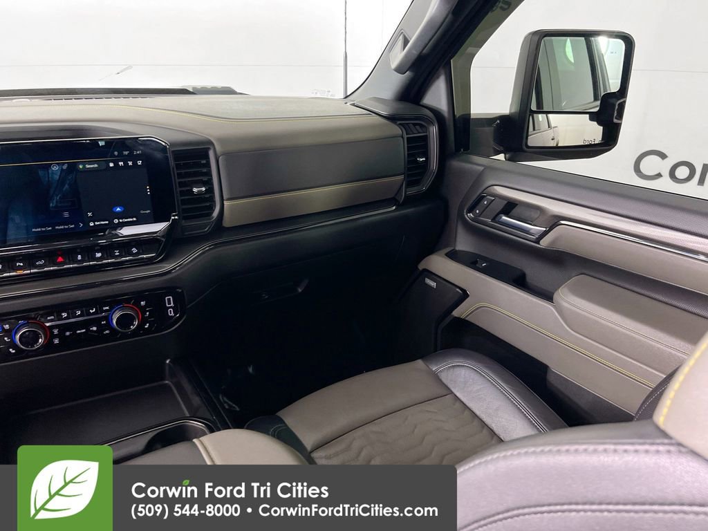 Used 2024 Chevrolet Silverado 2500 ZR2 w/ Technology Package image 27