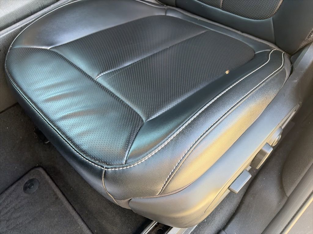 Used 2024 Jeep Grand Cherokee L Limited w/ Luxury Tech Group II image 21