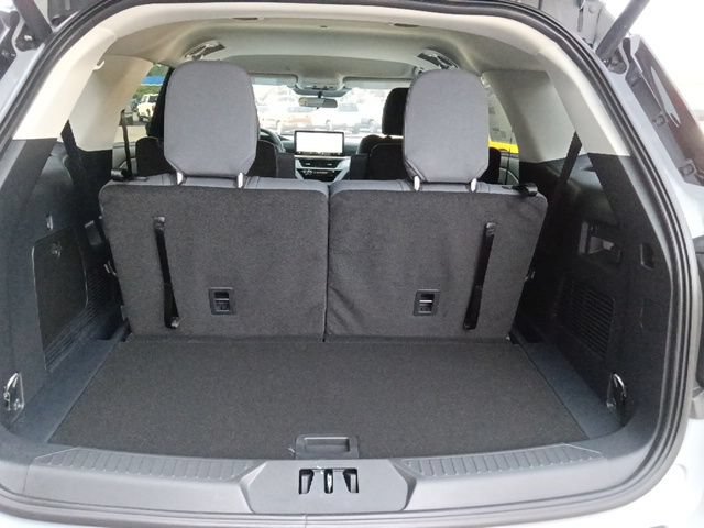 New 2026 Ford Explorer Active RWD image 30