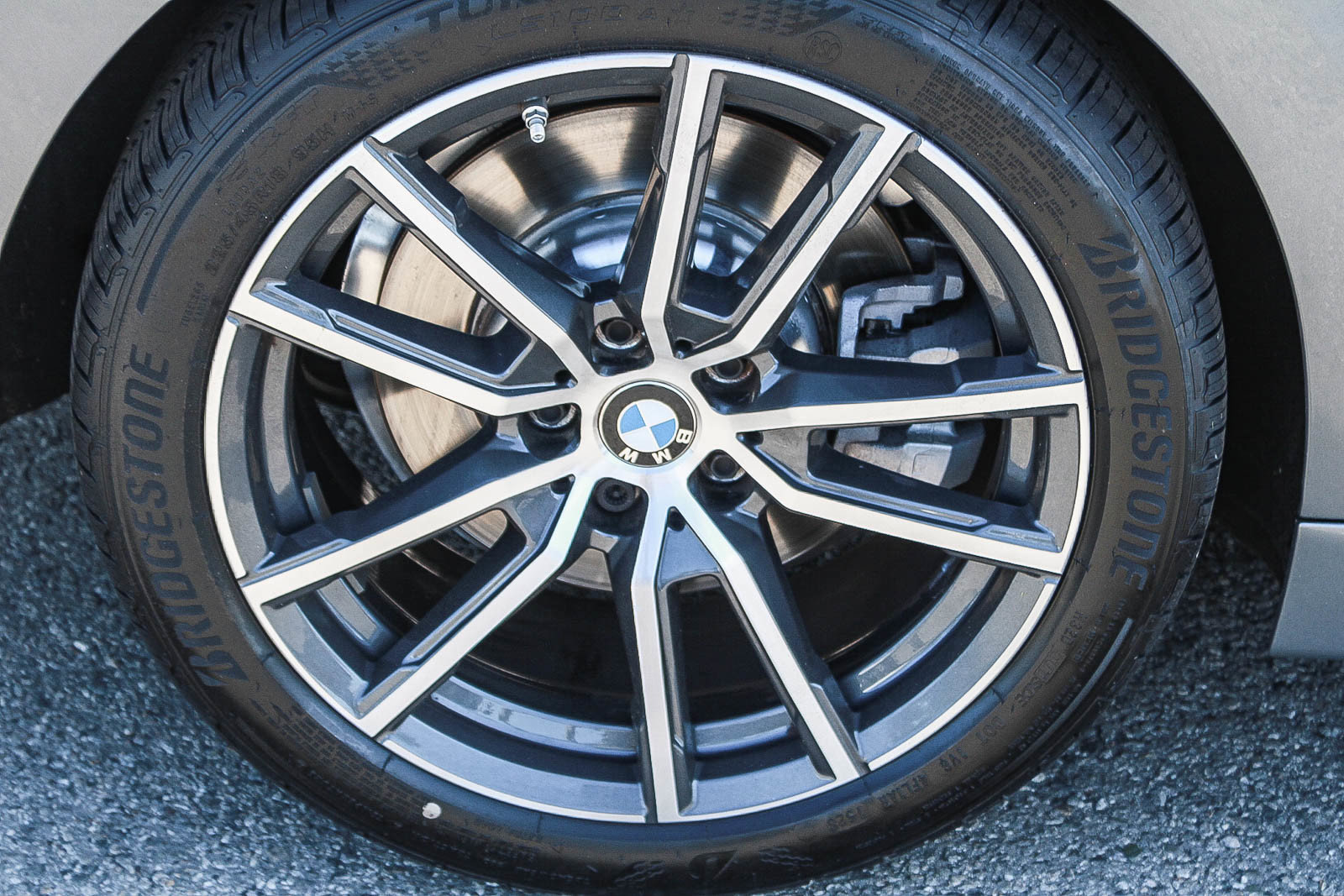 Used 2025 BMW 230i Coupe w/ Convenience Package RWD image 10