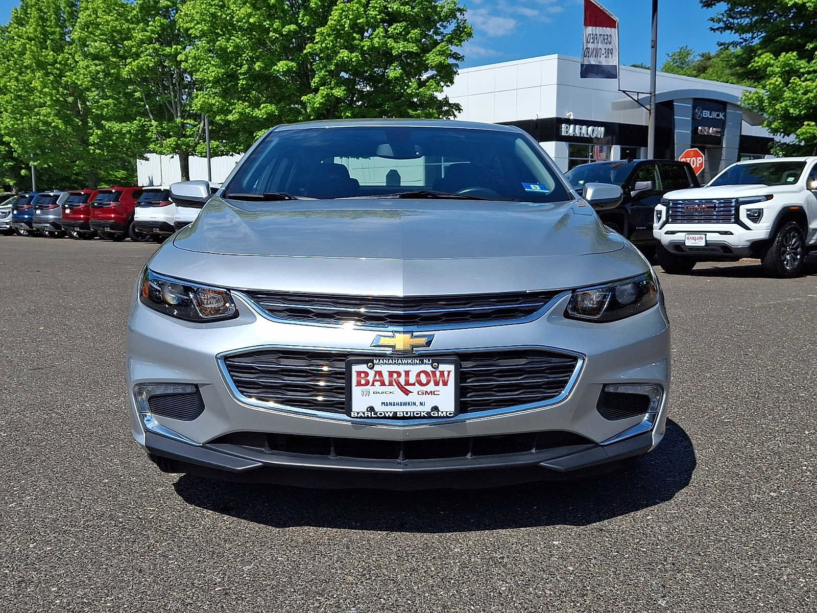 Used 2016 Chevrolet Malibu LT FWD image 2