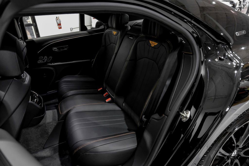 Used 2024 Bentley Flying Spur V8 image 38