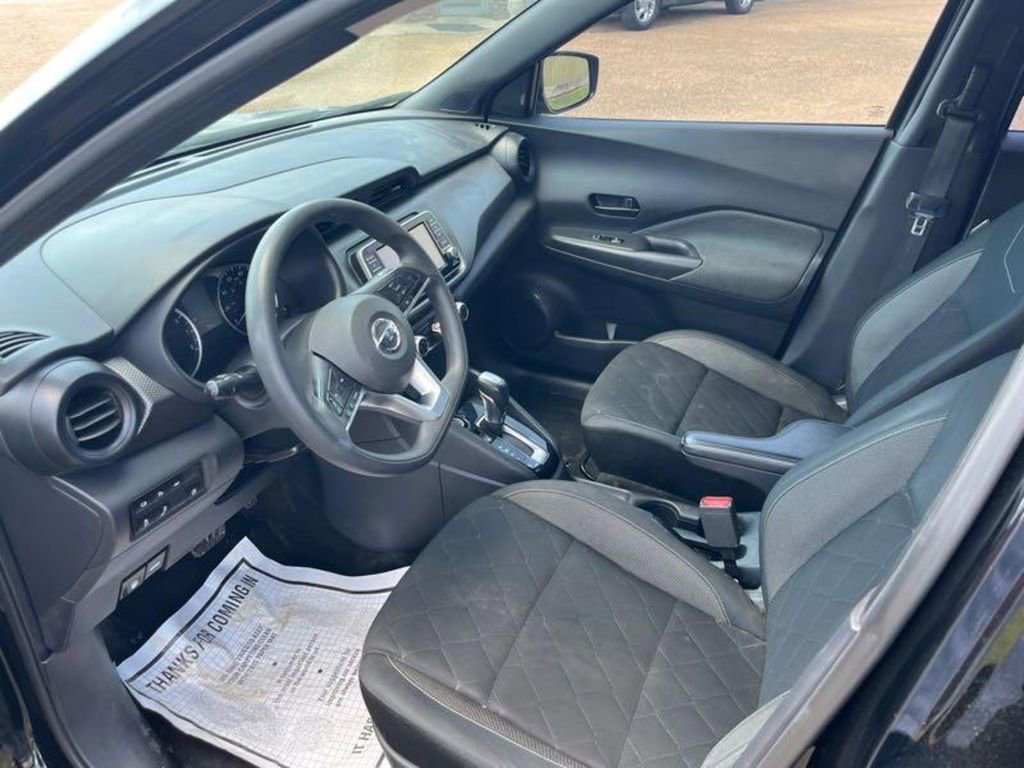 Used 2020 Nissan Kicks S FWD image 3