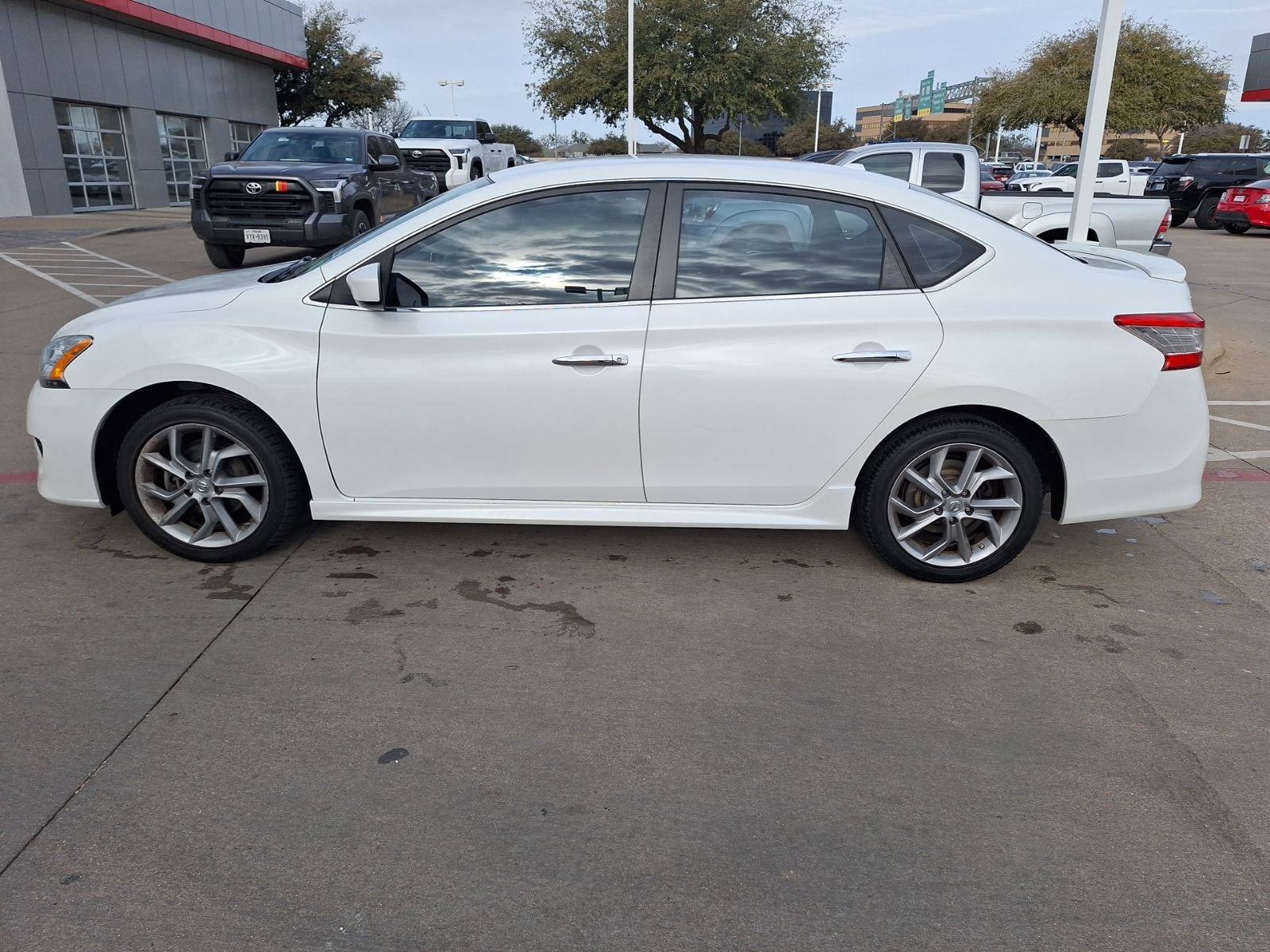 Used 2014 Nissan Sentra SR w/ SR Driver Package image 3
