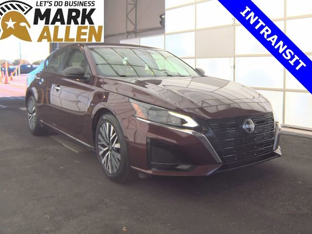 Used 2025 Nissan Altima 2.5 SV