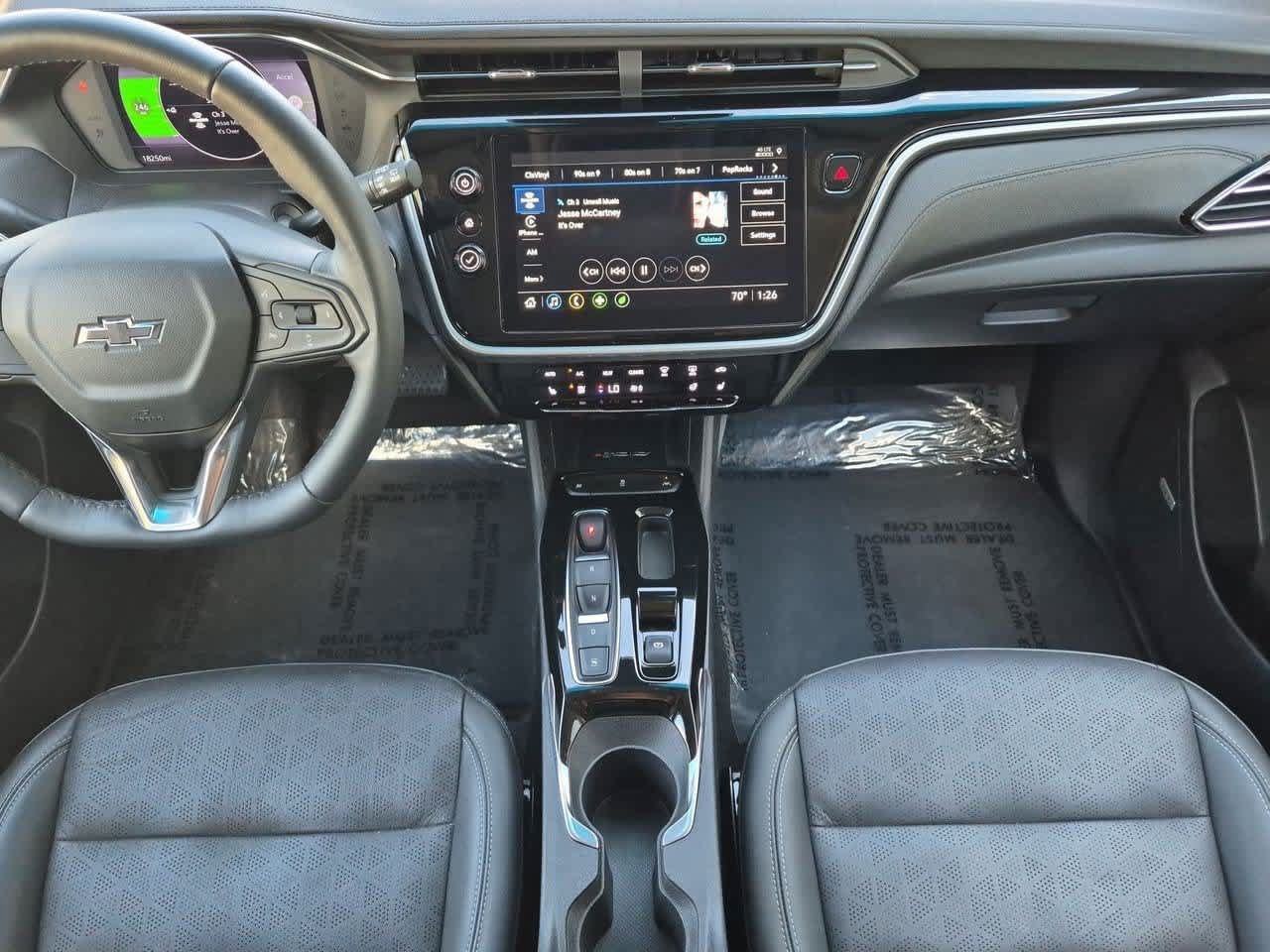 Used 2023 Chevrolet Bolt LT w/ Infotainment Package FWD image 27