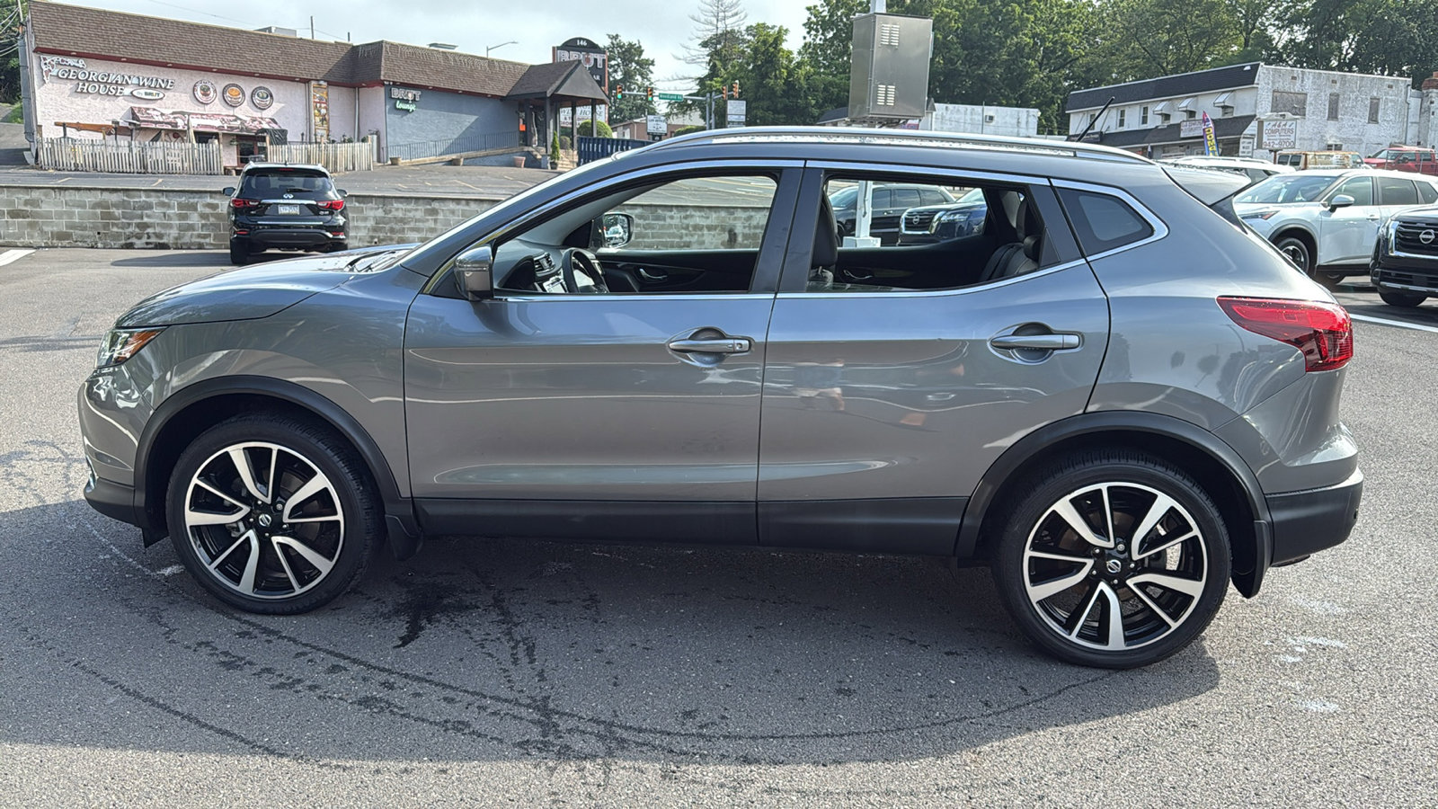Used 2019 Nissan Rogue Sport SL image 4