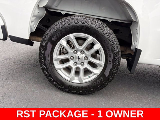 Used 2025 Chevrolet Silverado 1500 RST w/ Z71 Off-Road Package AWD/4WD image 7