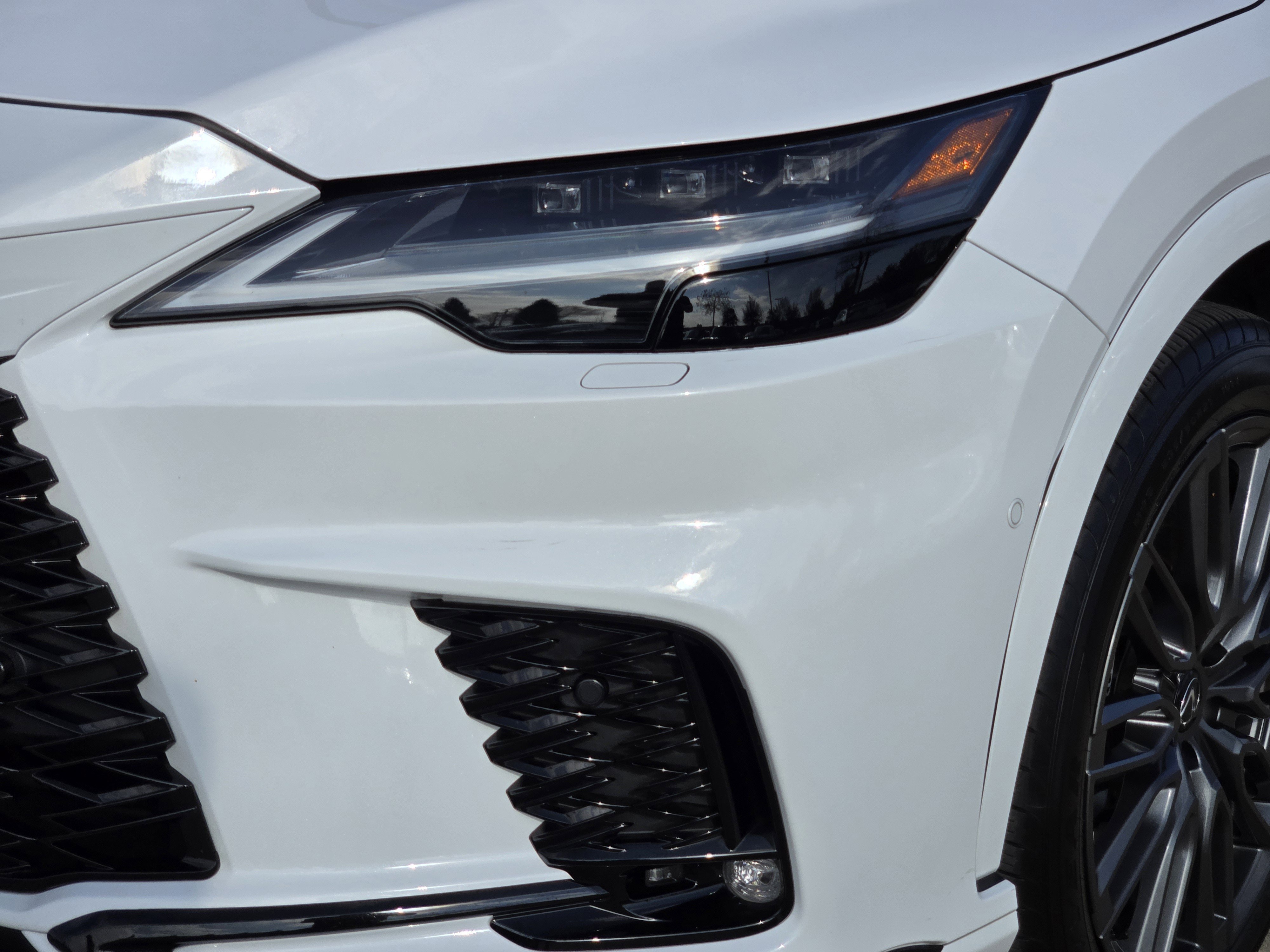 Used 2023 Lexus RX 500h F Sport image 10