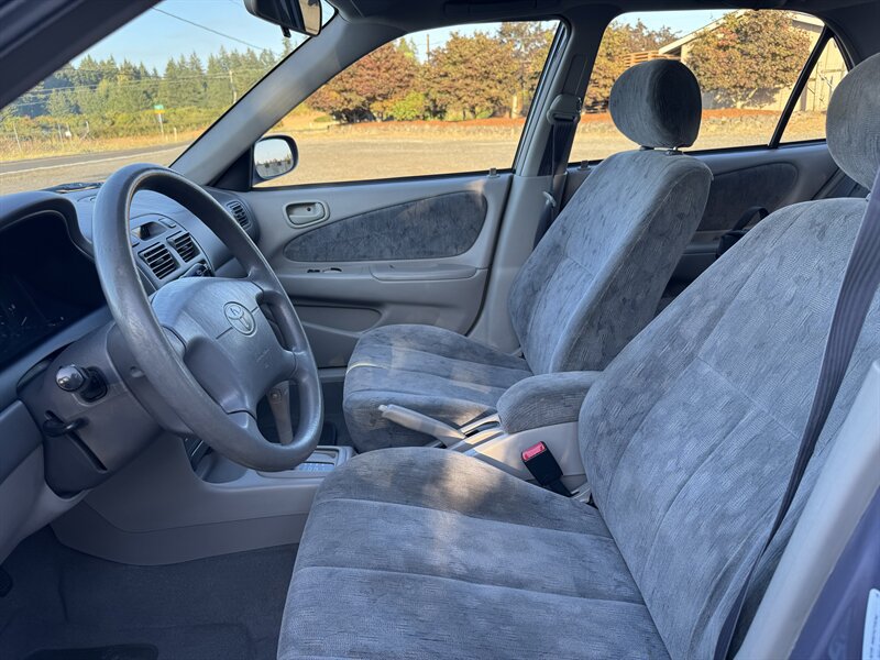 Used 1998 Toyota Corolla LE FWD image 11
