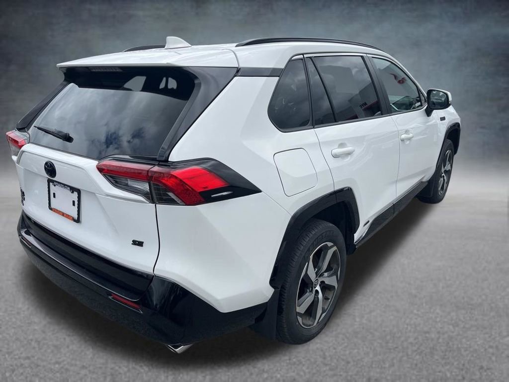 Used 2023 Toyota RAV4 SE w/ Weather & Moonroof Package AWD/4WD image 5