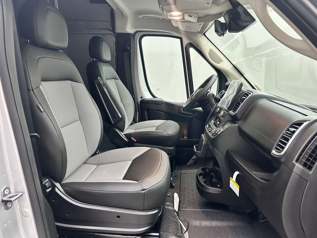 New 2026 RAM ProMaster 3500 w/ Quick Order Package 22G SLT image 16
